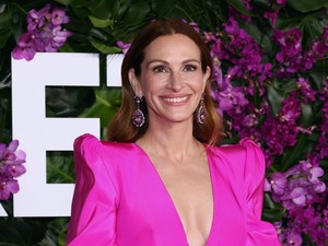 Ez tényleg ő? Julia Roberts vakítóan szőke lett!