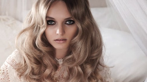 Tökéletes frizura egyetlen termékkel!