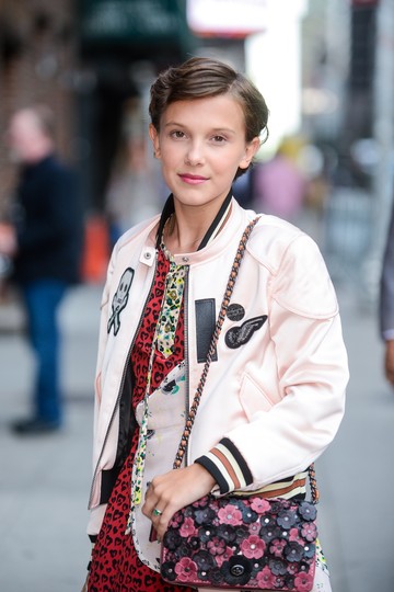 Bár brit szülők gyermeke és angol akcentussal beszél, Millie Bobby Brown valójában a spanyolországi Marbellán született, és négyéves koráig ott élt a családjával.