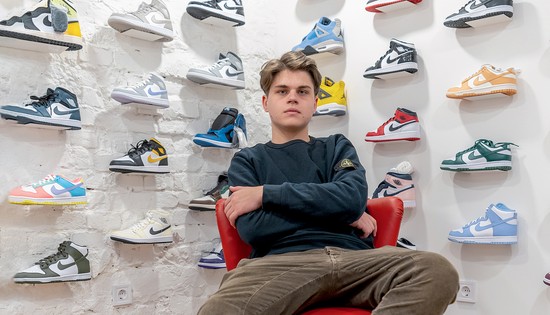 A srác, aki sneaker-birodalmat épít, és a Cápákat is lenyűgözte