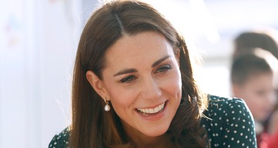 Elolvadsz! Kate Middleton gyerekkórházban játszott a kis betegekkel