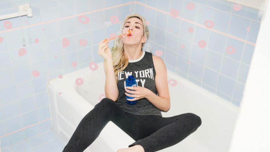 Nem jó ötlet magunkkal vinni a mobilunkat a fürdőszobába