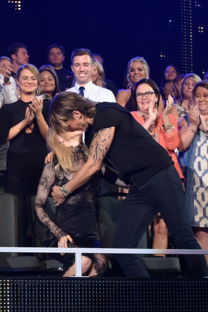 Azt még nem tudni, hogy hivatalosan sor kerül majd-e válásra, de ami biztos, hogy Urban elköltözött közös otthonukból, a gyerekek pedig édesanyjuknál maradtak. Egyes források úgy vélik, talán még van némi esély a békülésre.