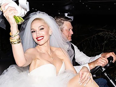 Gwen Stefani és Blake Shelton összeházasodtak - Farmerben és cowboy csizmában!