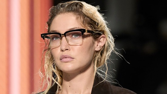 Tényleg előnyt élveznek azok a nők, akik sminkelnek? A tudomány szerint határozottan