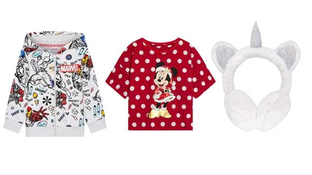 3. Nem feltétlenül egy elcsépelt ruhával, vagy kiegészítővel érdemes meglepni a gyerekeket. Mesehősök és mesefigurák mindig nyerők lehetnek.Szuperhős felső, Mickey egeres felső, unikornis fülvédő F&F 3990 Ft, 2990 Ft, 1490 Ft