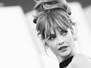 Bejön Palvin Barbara stílusa? 10 kedvezményes darab, amivel hasonló hatást érhetsz el