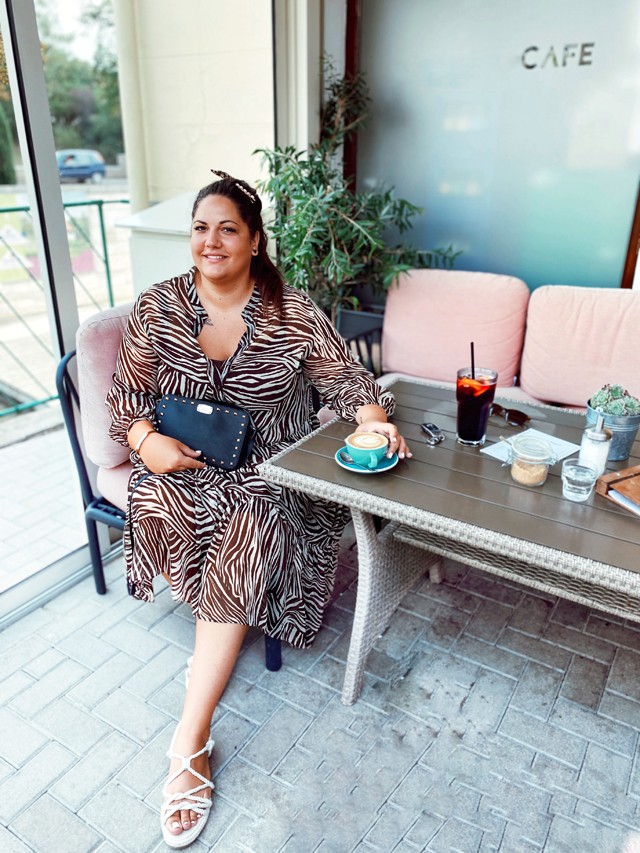 Kovács Dzsenifer bevállalta ezt a tigrismintás darabot, és nagyon jól is tette!