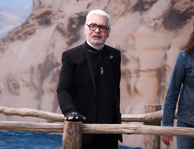 Karl Lagerfeld a Chanel show-n