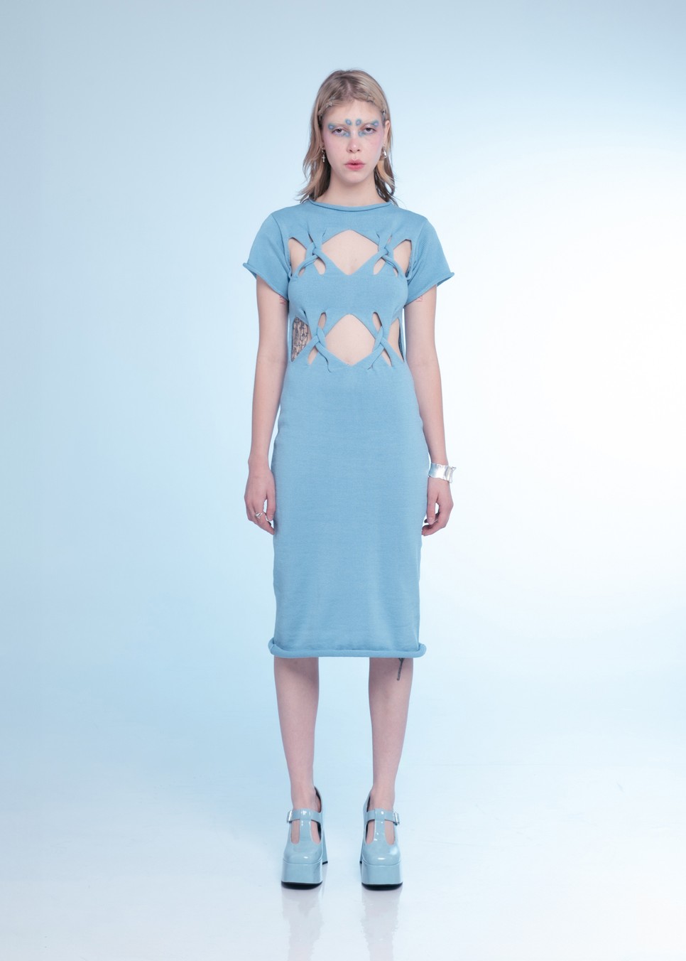 Tóth Eszter futurisztikus textilvilága az online közösségek erejére épül, egyes minták pedig Instagram-kollaborációból születtek