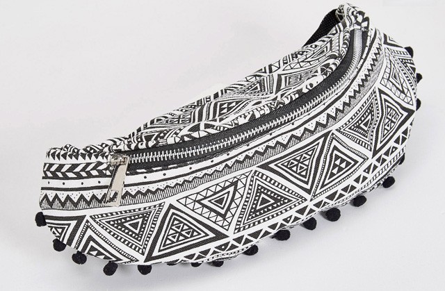 Etnikus vászon SINSAY 2495 Ft