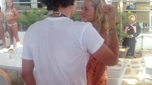 Szőke 20 éves modellel vigasztalódik Orlando Bloom