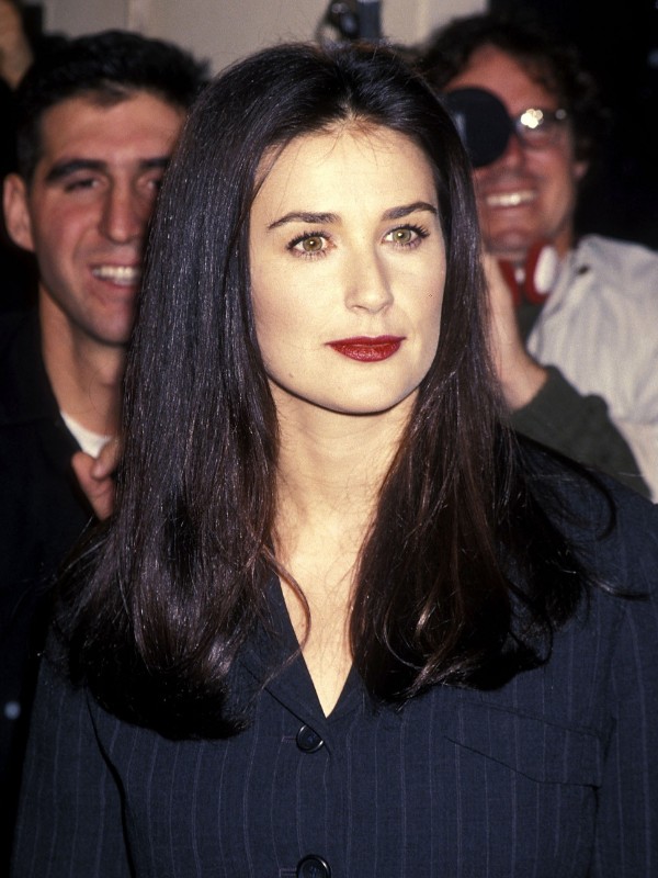 Közép hosszú, dús hajkorona