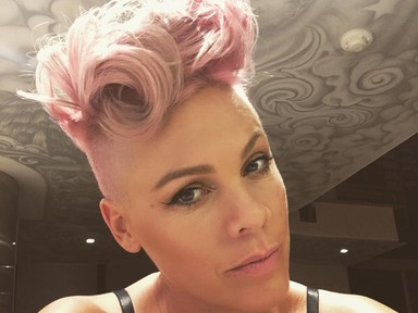 Pink a világ legjobb párkapcsolati tanácsát adta 6 éves lányának!