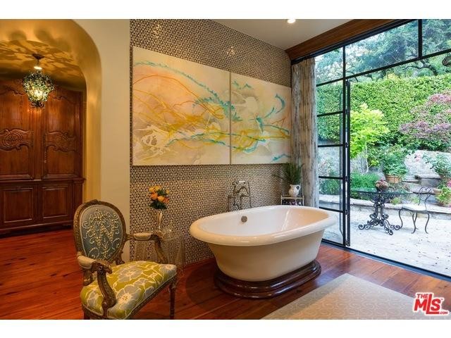 Jennifer Lopez új álomotthonától leesik az állad