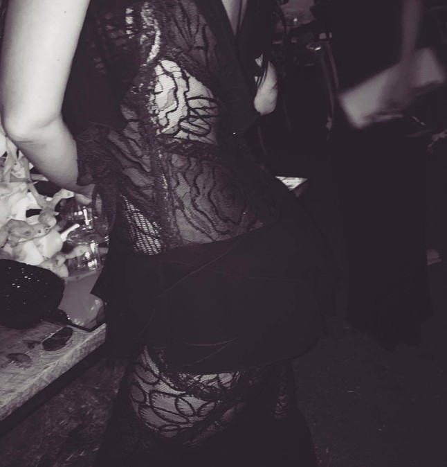 Kim Kardashian gondolt egyet, és leforgatott egy kisebb pornófilmet az Instára