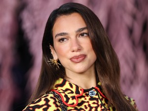 Dua Lipa pucérruhás fotója láttán azonnal zavarba jössz, csak úgy ordít belőle a felszabadultság