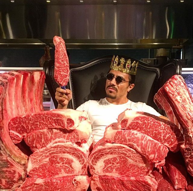 Ő a legtrendibb hentes a neten! Igen, a sózós szakácsról beszélünk