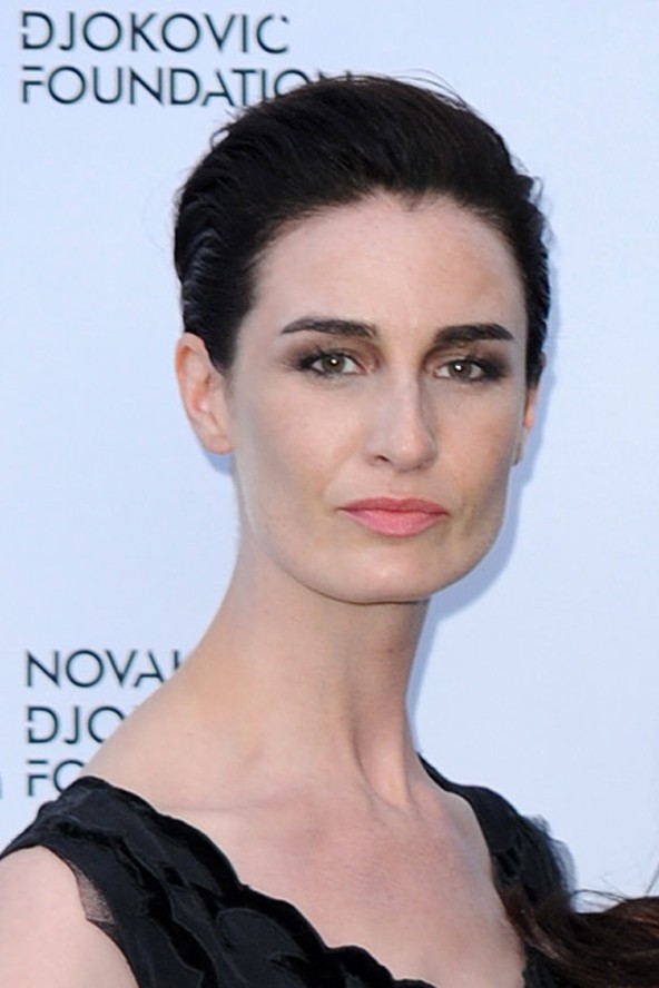 Erin O`Connor már sokféle rövid fazont kipróbált, de bármit is tett, mindig is a rövid haj maradt a védjegye.