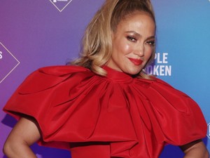 Jennifer Lopez karácsonyi szettje valami lélegzetelállító!