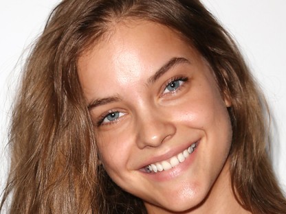 Már megint ezzel a helyes sztárral lógott együtt Palvin Barbi