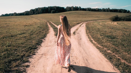 Mindenkit elér az életközepi válság, de az nem mindegy, hogy nézünk szembe vele