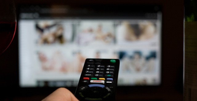 Közös pornónézés? 3 csillagjegy, akit tuti felizgat