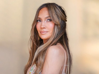 Jennifer Lopez pucérruhája egyszerre pikáns és bájos, tökéletes nyári viselet