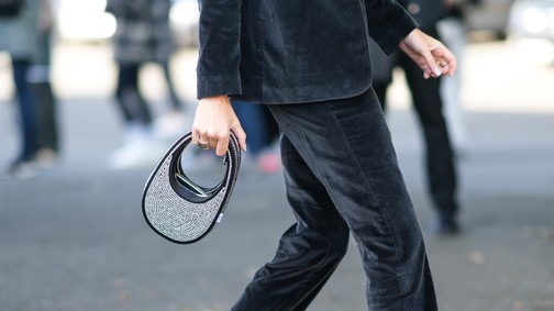 Ezennel megnyitjuk a partiszezon témakört: kezdjük a táskamustrával