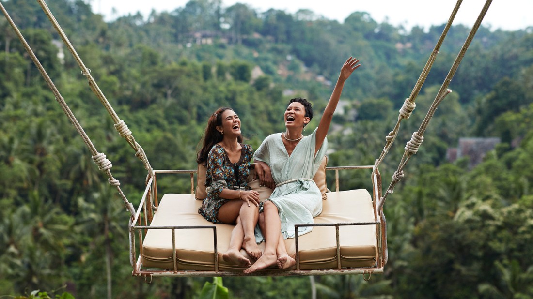 glamour bali turista önkéntes hinta nő