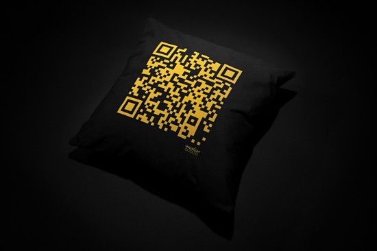 Weiler Péter megtervezte a legdrágább magyar NFT díszpárnákat!