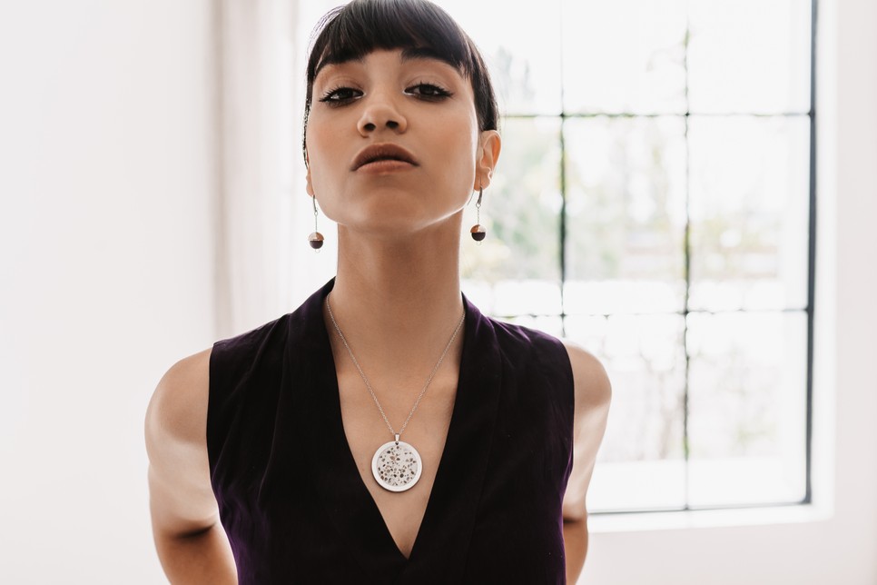 Beton, ásványok és a Duna parti kavicsok története ékszerekbe zárva - interjú Fülöp Erikával