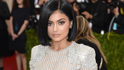 Smink nélkül szelfizett Kylie Jenner - nagyon cuki!