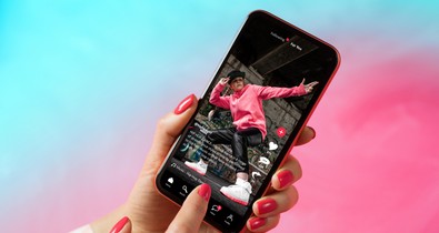 Futótűzként terjed a legújabb TikTok-trend: a kihívás veszélyesebb, mint hinnéd