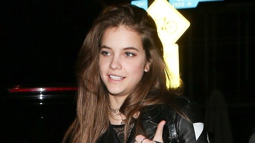 Palvin Barbara smink nélkül, vagány motoros dzsekiben