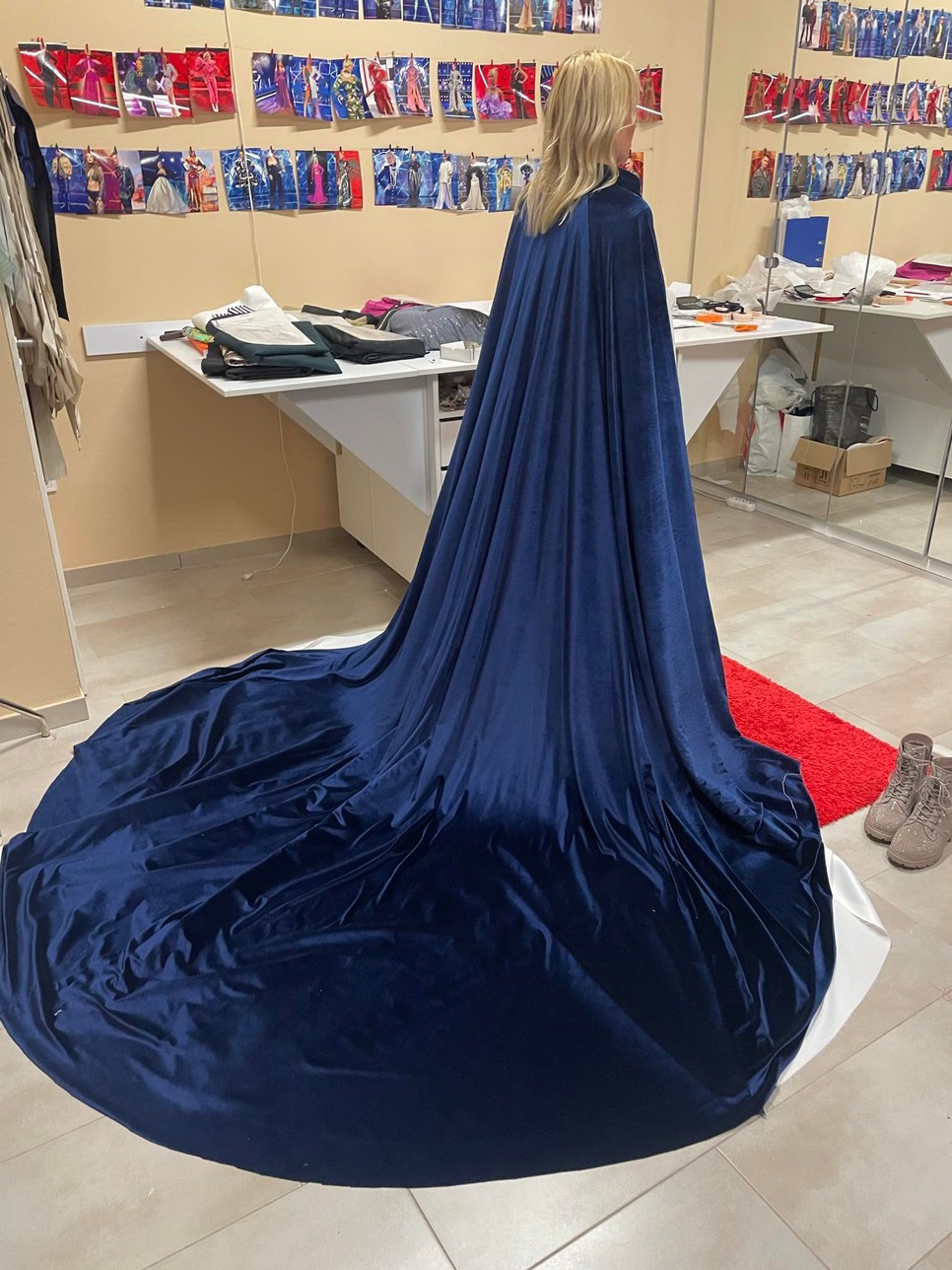 Kilenc méteres Köllő Babett a Sztárban sztár leszek első adásához készült palástja