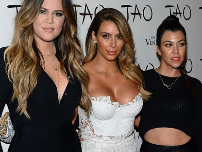 Te észreveszed ezt a ciki Photoshop hibát a Kardashianok legújabb fotóján?