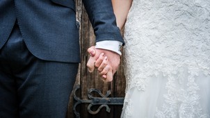 Egy kapcsolat sem a papírtól lesz tartós egy életen át