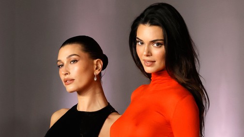 Hailey Bieber és Kendall Jenner már hordja a tavaszi szezon kedvenc cipőjét