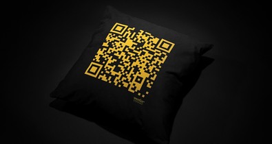 Weiler Péter megtervezte a legdrágább magyar NFT díszpárnákat!