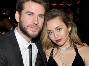 Miley Cryus és Liam Hemsworth széttrollkodták a Chanel partiját