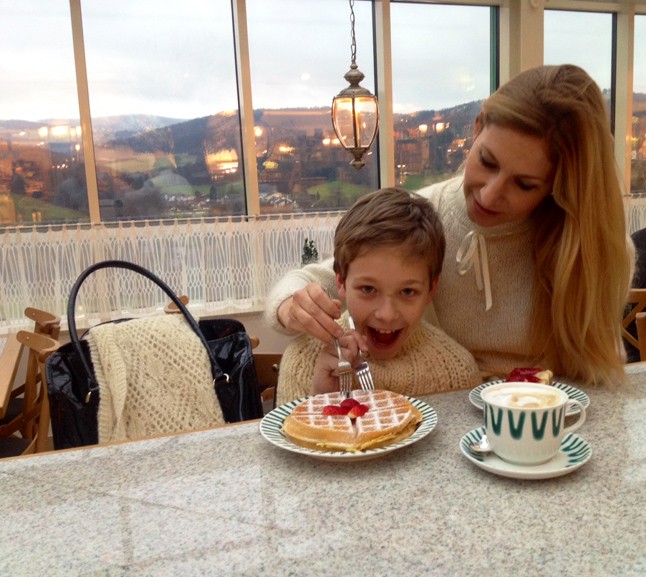 Útra kelt a divattervező