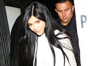 Kylie Jenner combcsizmájától megvakulsz!
