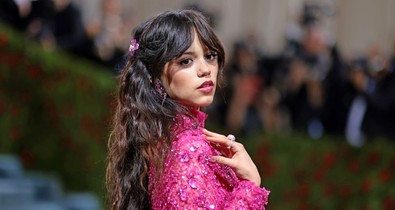 Jenna Ortega átlátszó felsője lesz a szezon új kedvence