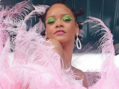 Rihanna tollas fesztiválszettje a legjobb dolog, amit ma látsz