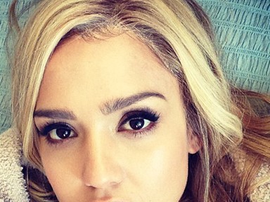 Jessica Alba szőkére váltott!