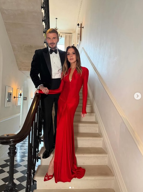 Victoria Beckham álomszép estélyiben indult randevúzni Valentin-napon