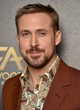 Sokan gondolták, hogy Ryan Gosling csak viccelt, amikor elmesélte, hogy számára egy tökéletes napba beletartozik, hogy kötögehet. Pedig tényleg, ha hiszed, ha nem, a sármőr színész hobbija kötés, és a barátait saját maga által készített sállal, pulóverrel szokta meglepni
