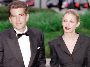 7 fotó a John F. Kennedy Jr. és Carolyn Bessette házaspárról, ami a haláluk előtt készült