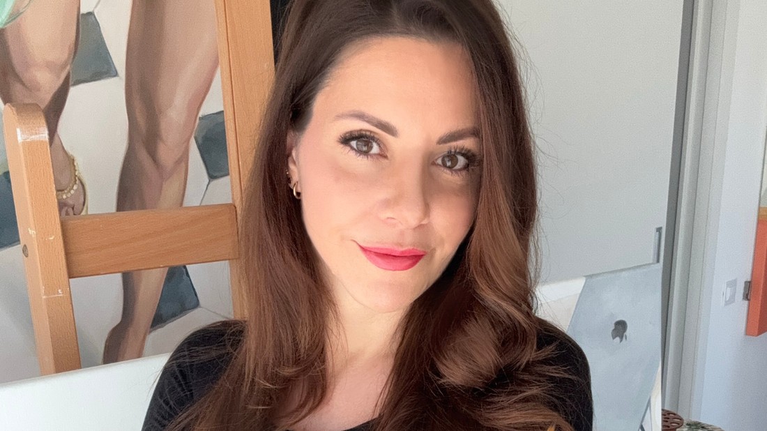 Pál Dóra festményeiben keveredik a dizájn és az életigenlés